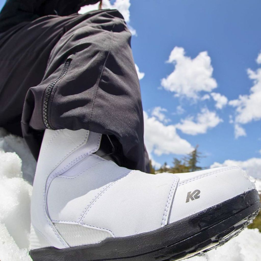 SNOWBOARD BOOTS